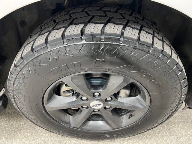 Used 2018 Ford Expedition Max XLT w/ Equipment Group 202A AWD/4WD image 18