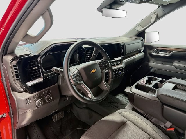 Used 2026 Chevrolet Silverado 1500 LT AWD/4WD image 9