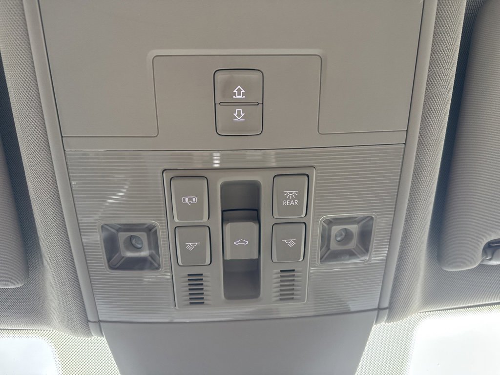 Used 2021 Volkswagen Atlas SEL Premium image 40