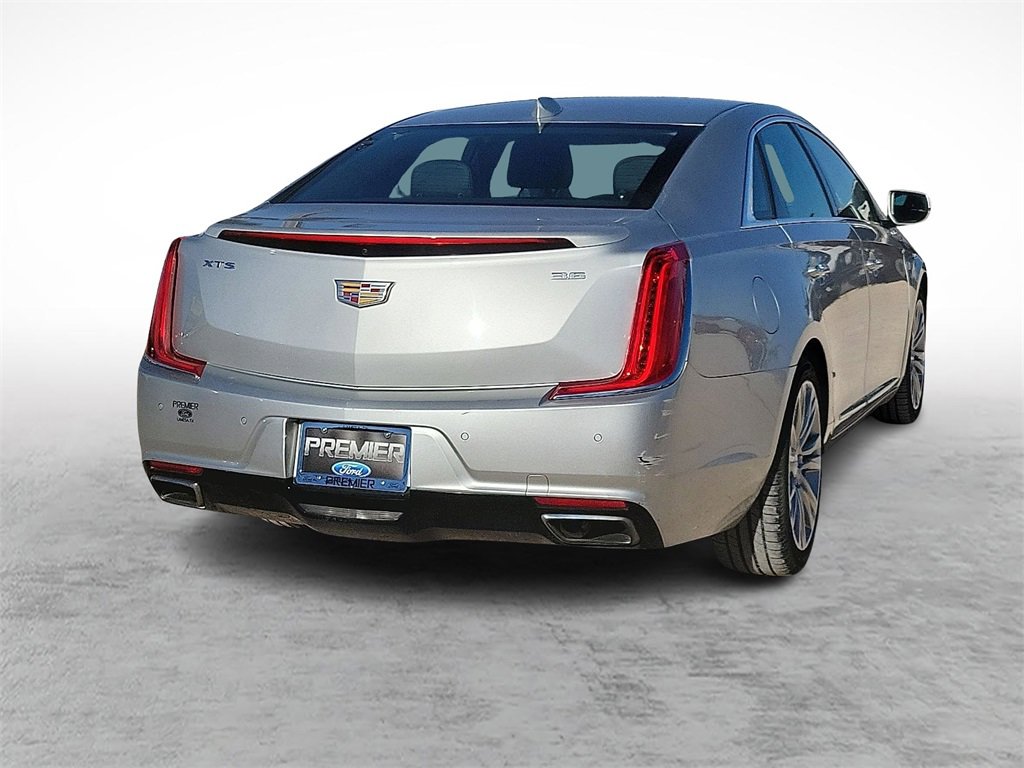 Used 2019 Cadillac XTS Luxury image 10