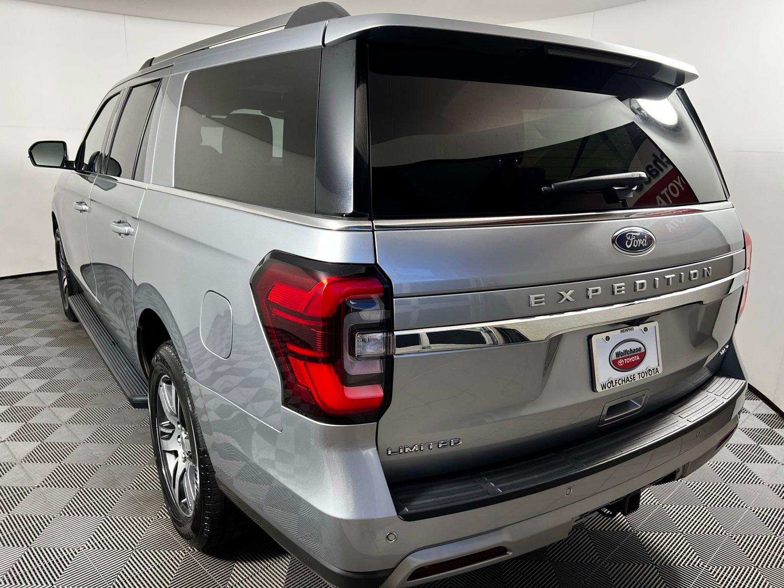 Used 2024 Ford Expedition Max Limited image 7