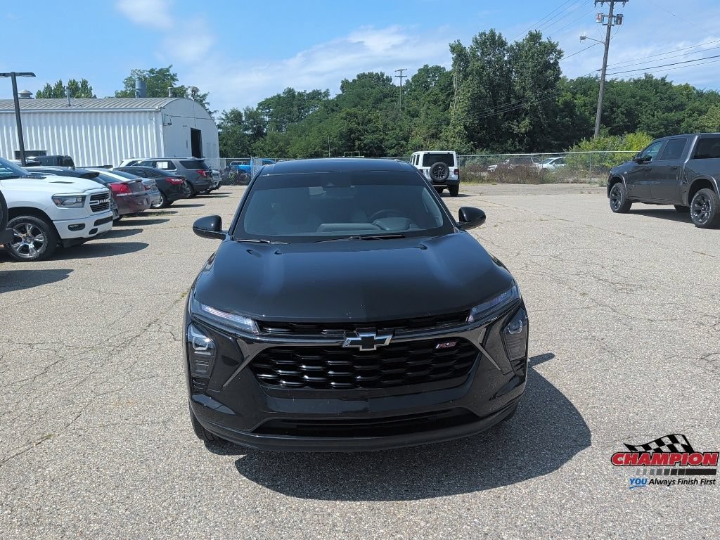 Used 2025 Chevrolet Trax RS w/ Driver Confidence Package FWD image 10