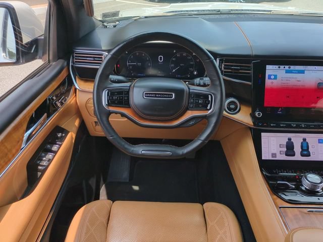 Used 2022 Jeep Grand Wagoneer Series III w/ Flexible Seating Group AWD/4WD image 16