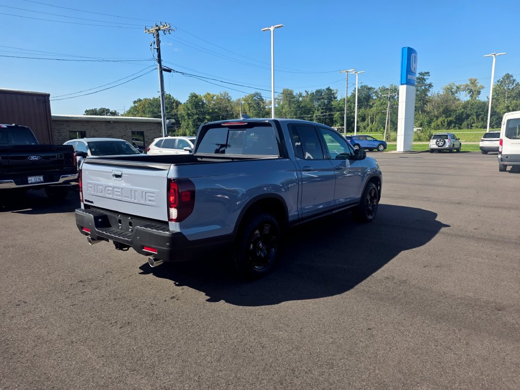 New 2026 Honda Ridgeline Black Edition image 3