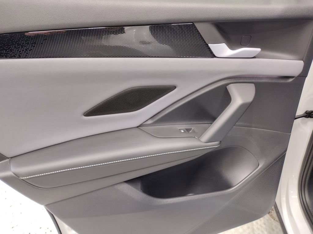 New 2026 Volkswagen Tiguan SE image 24