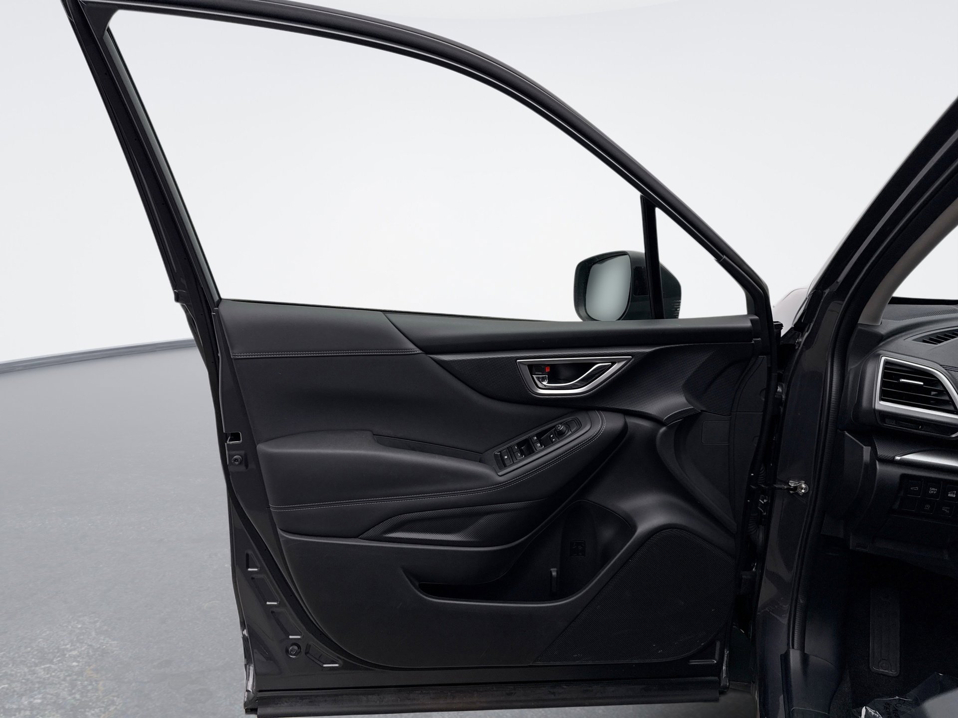 Used 2023 Subaru Forester Premium image 9