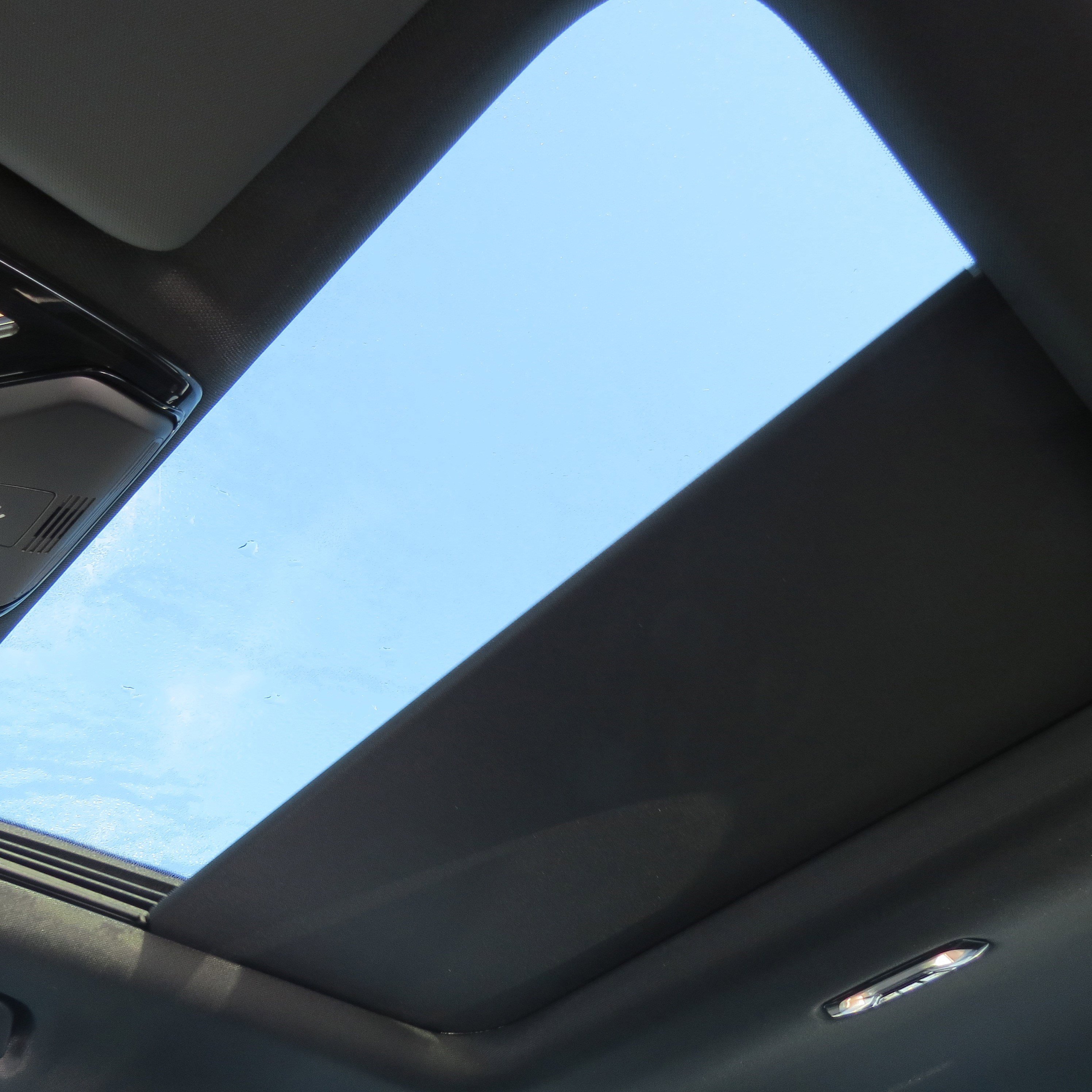 New 2025 BMW 330i xDrive Sedan w/ Convenience Package image 22