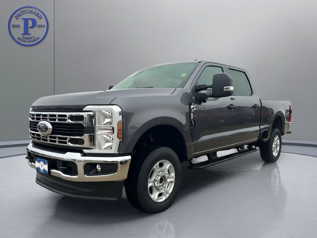 New 2026 Ford F350 XLT w/ 360-Degree Camera Package AWD/4WD image 3