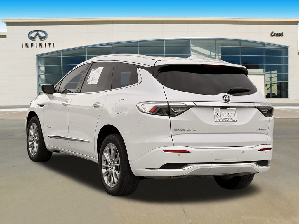 Used 2023 Buick Enclave Avenir image 8