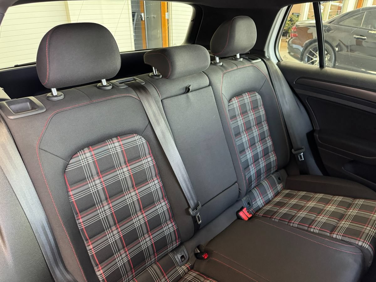 Used 2018 Volkswagen GTI S FWD image 51