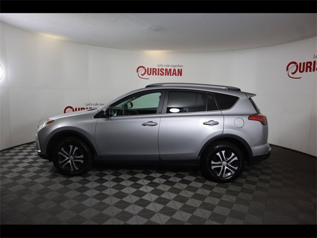 Used 2017 Toyota RAV4 LE image 5
