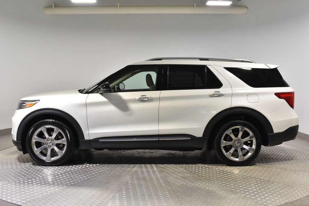 Used 2020 Ford Explorer Platinum w/ Premium Technology Package image 2