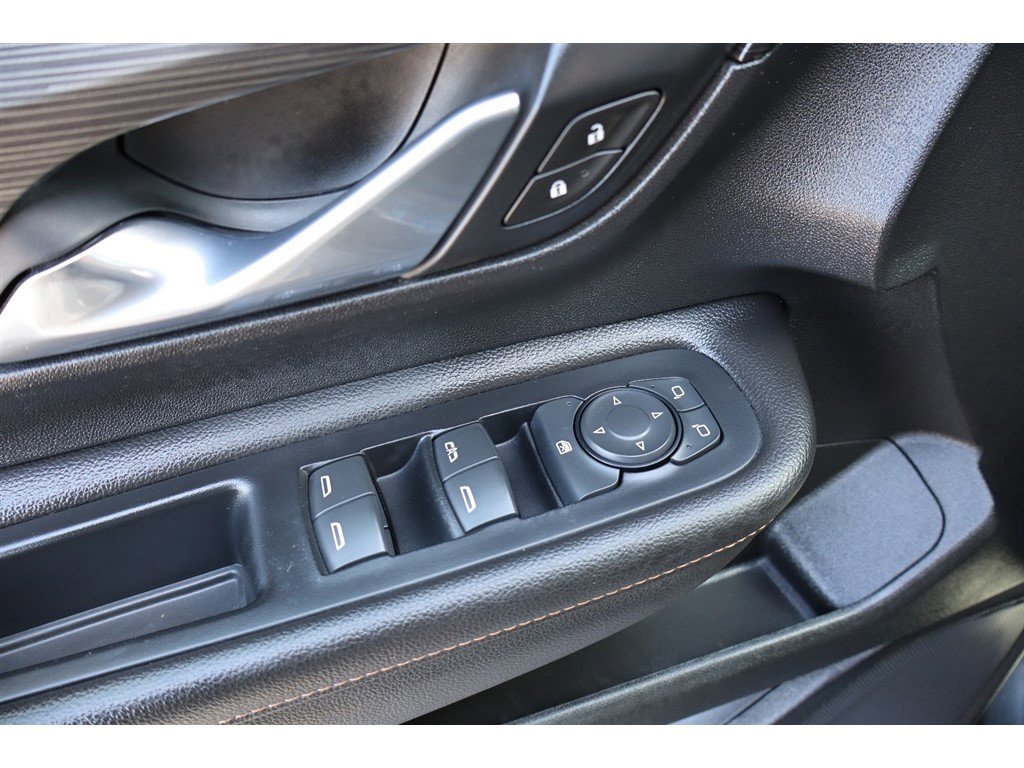 Used 2020 GMC Terrain SLT image 18