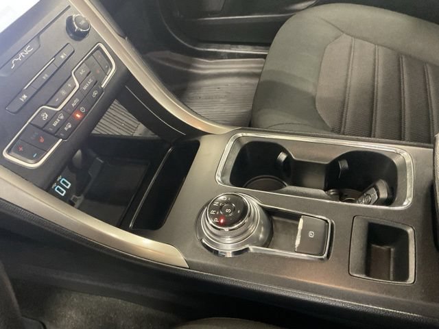 Used 2019 Ford Fusion SE AWD/4WD image 25