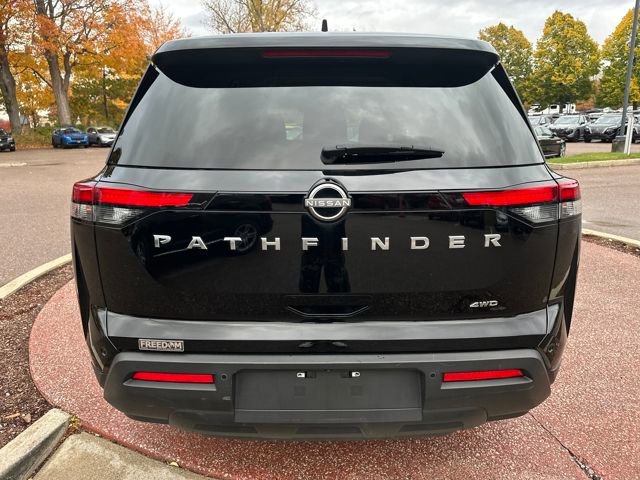 Used 2024 Nissan Pathfinder S image 4