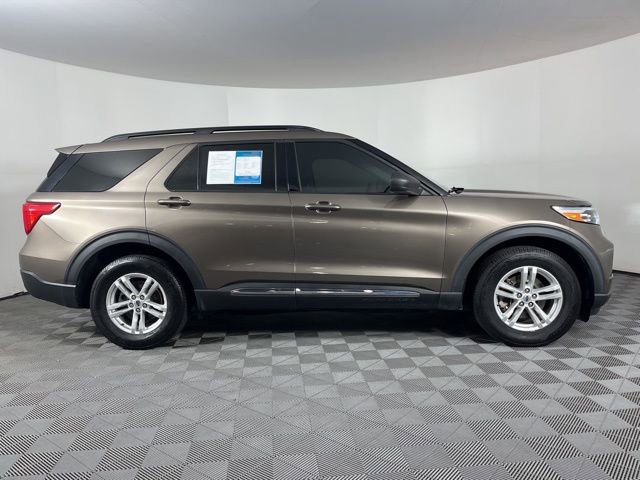 Used 2021 Ford Explorer XLT w/ Equipment Group 202A image 11