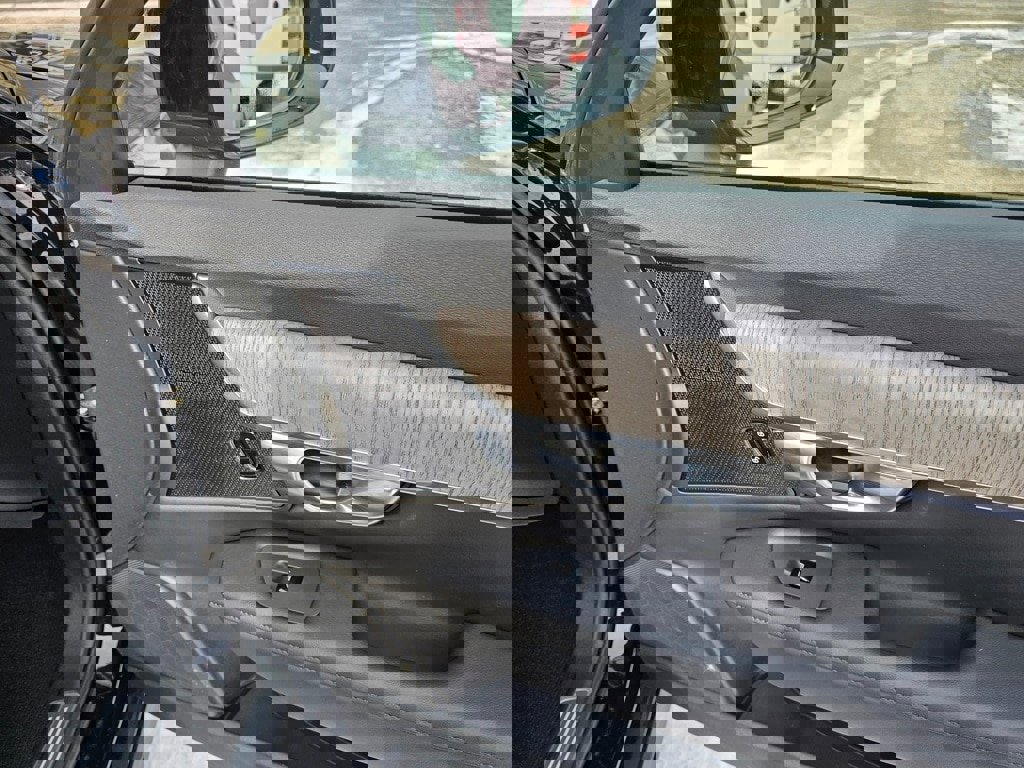 Certified 2024 Volvo V90 B6 Cross Country Plus image 12