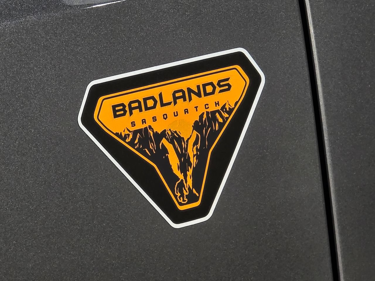 New 2025 Ford Bronco Badlands w/ Sasquatch Package AWD/4WD image 3