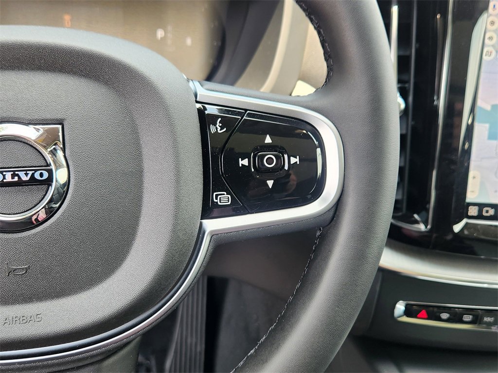 New 2025 Volvo XC60 B5 Plus w/ Protection Package Premier image 9
