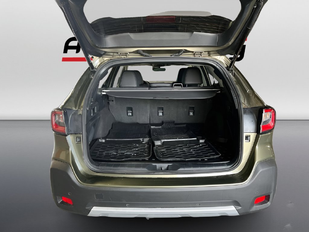 Used 2025 Subaru Outback Limited AWD/4WD image 28