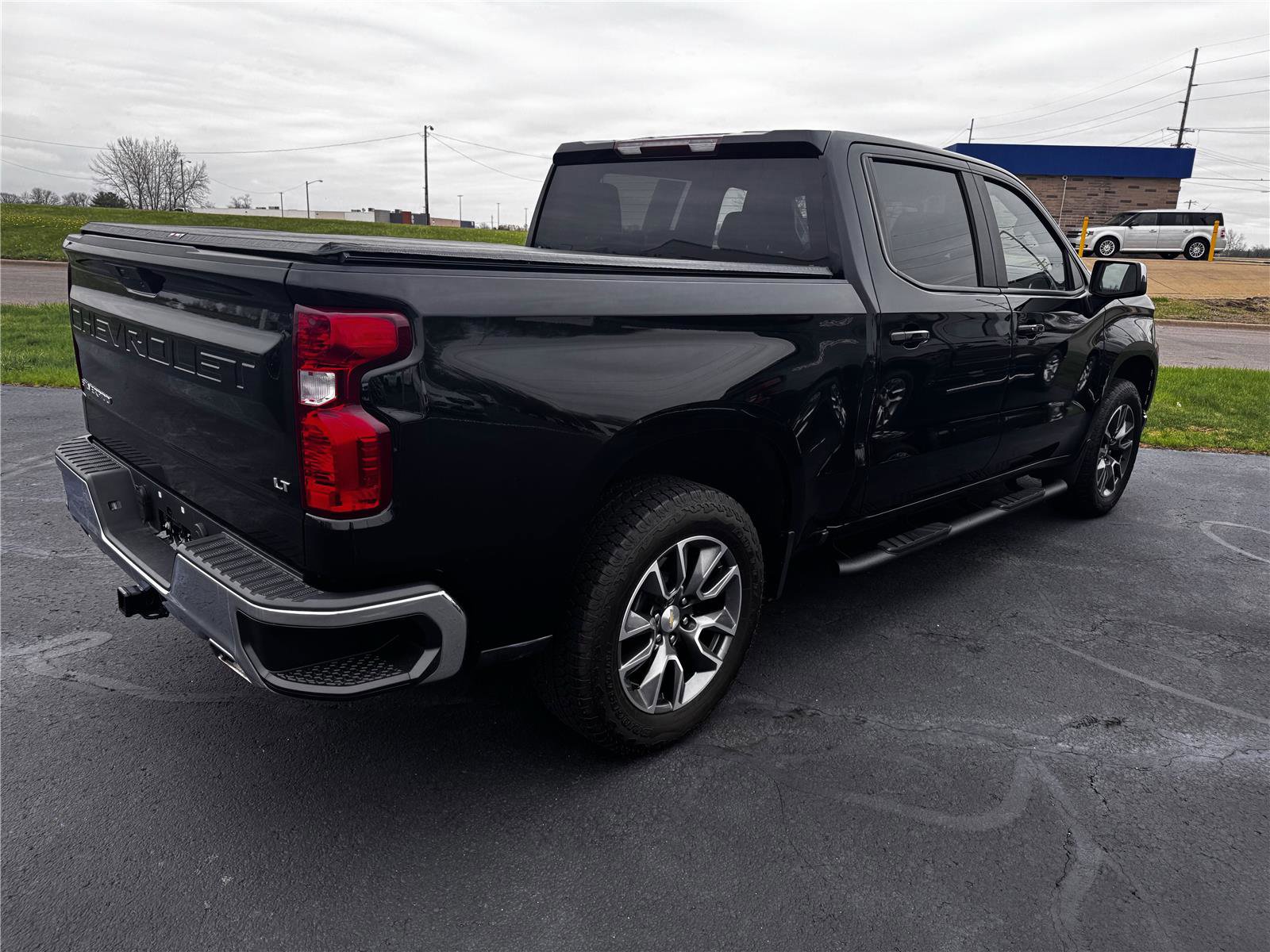 Used 2020 Chevrolet Silverado 1500 LT w/ All-Star Edition image 2