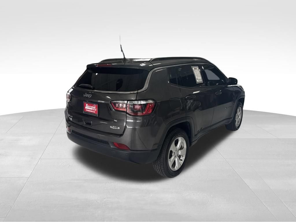 Used 2018 Jeep Compass Latitude w/ Popular Equipment Group AWD/4WD image 5