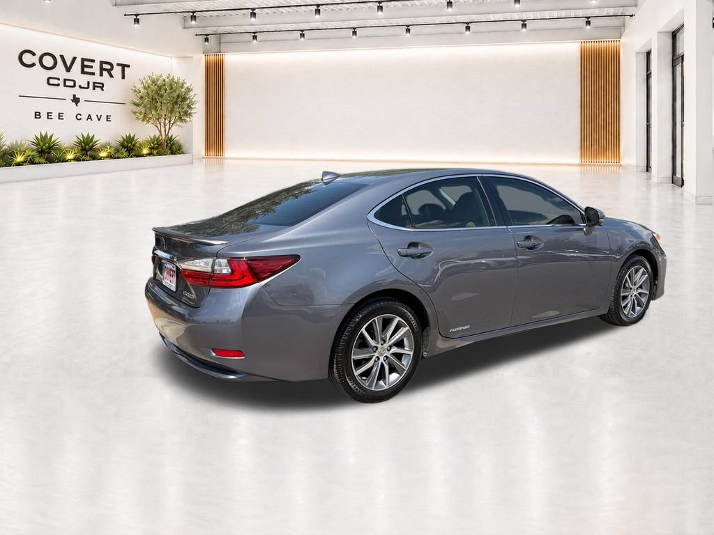 Used 2016 Lexus ES 300h w/ Luxury Package w/Wood Trim FWD image 11