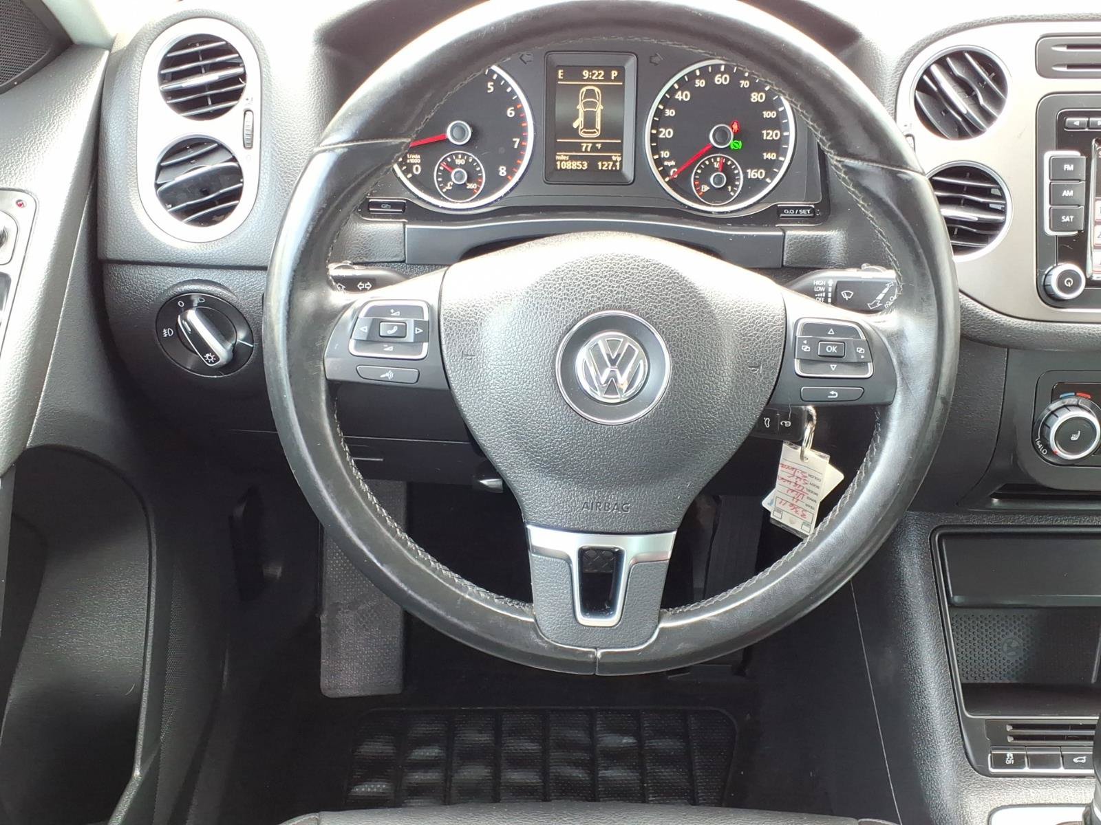 Used 2011 Volkswagen Tiguan SE FWD image 5