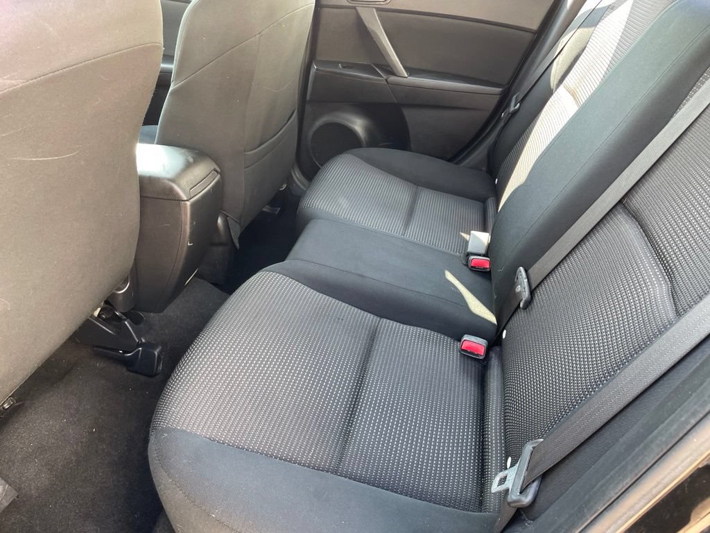 Used 2013 MAZDA MAZDA3 i Sport FWD image 18
