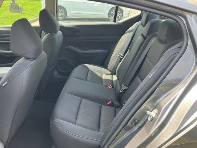 Used 2024 Nissan Altima 2.5 SV FWD image 23