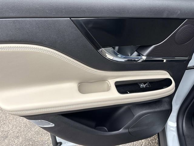 New 2026 Lincoln Corsair Grand Touring w/ Jet Appearance Package image 18