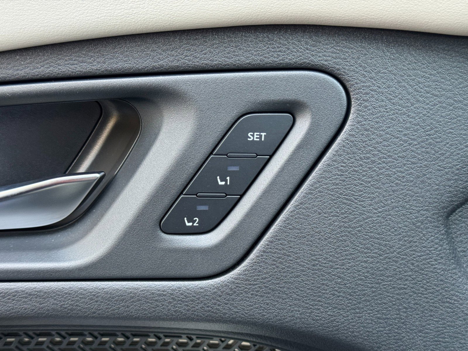 Used 2020 GMC Terrain SLE w/ Driver Convenience Package image 41