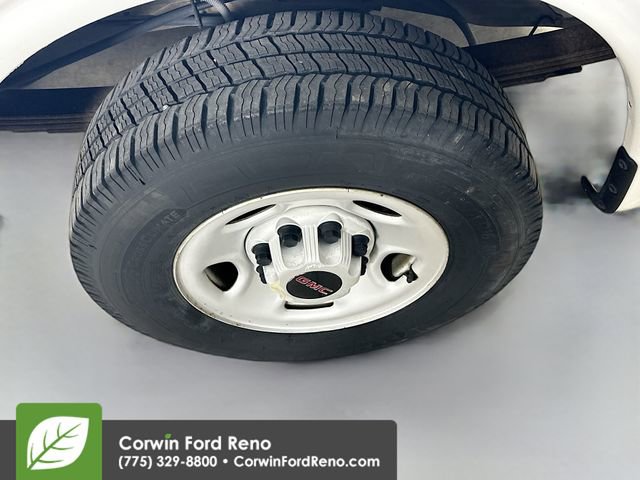 Used 2005 GMC Savana 2500 RWD image 30