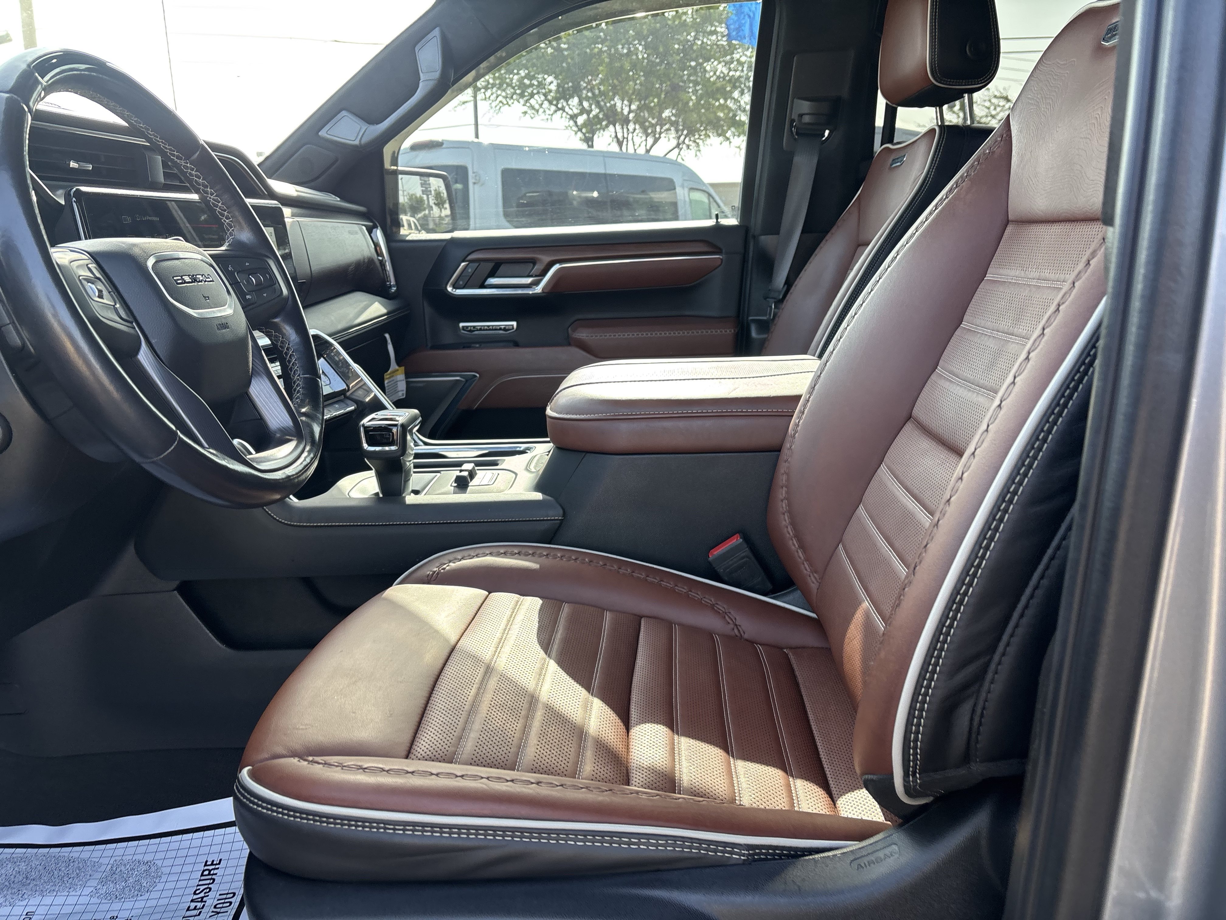 Used 2024 GMC Sierra 1500 Denali Ultimate AWD/4WD image 9