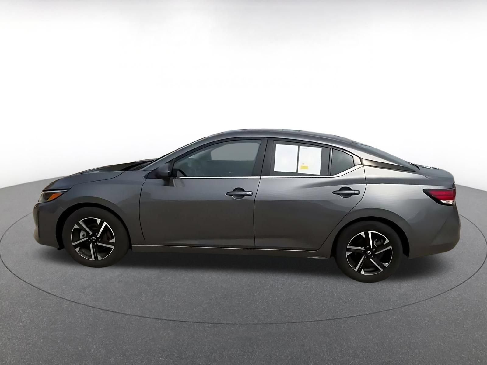 Used 2025 Nissan Sentra SV FWD image 8