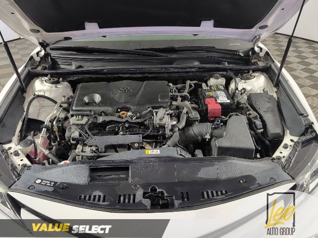 Used 2019 Toyota Camry LE image 4