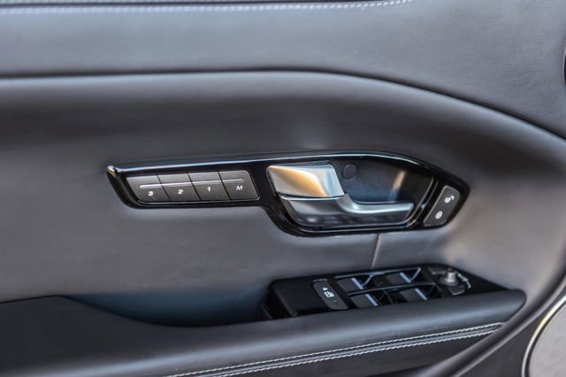 Used 2018 Land Rover Range Rover Evoque HSE Dynamic image 54
