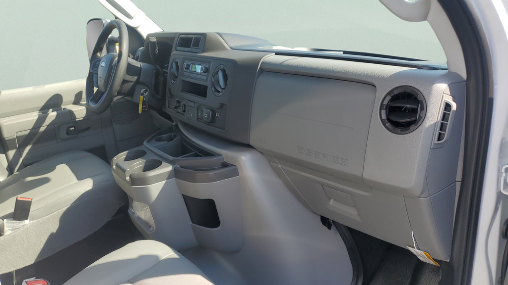 New 2026 Ford E-350 and Econoline 350 Super Duty RWD image 22