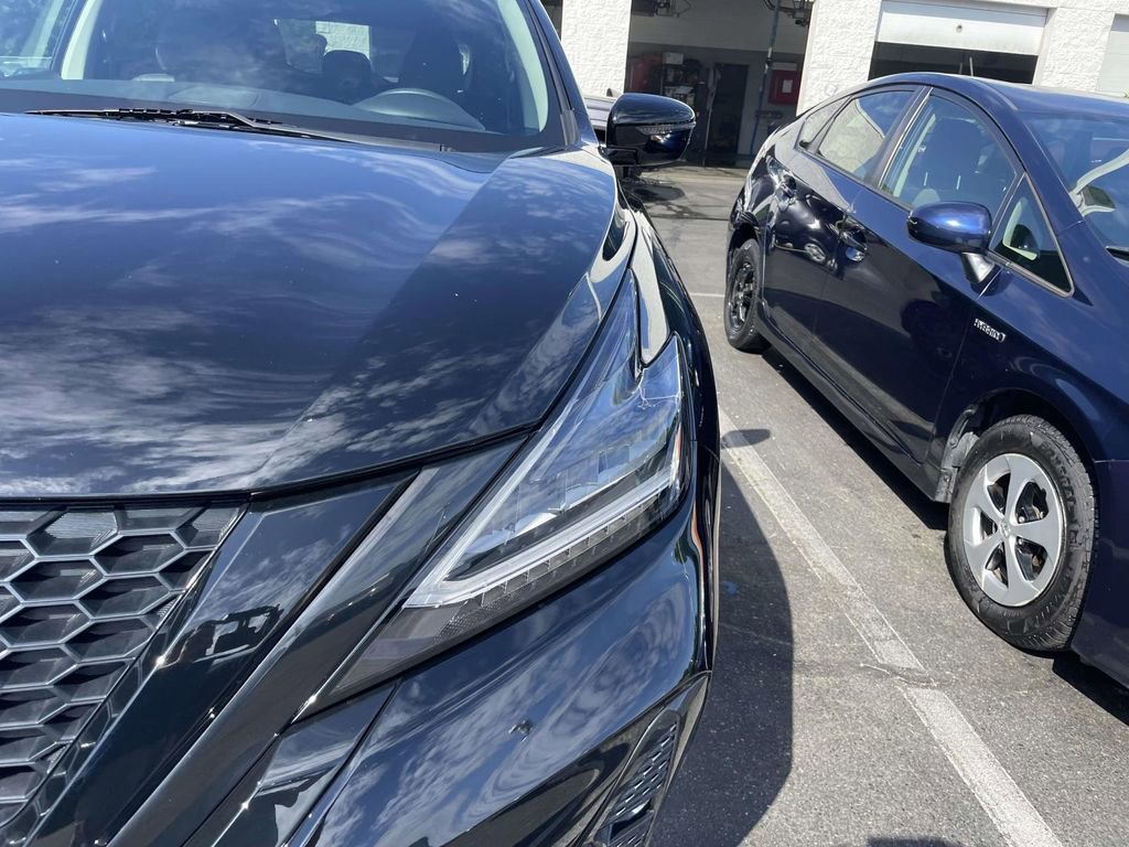 Used 2023 Nissan Murano SV w/ SV Midnight Edition Package image 13