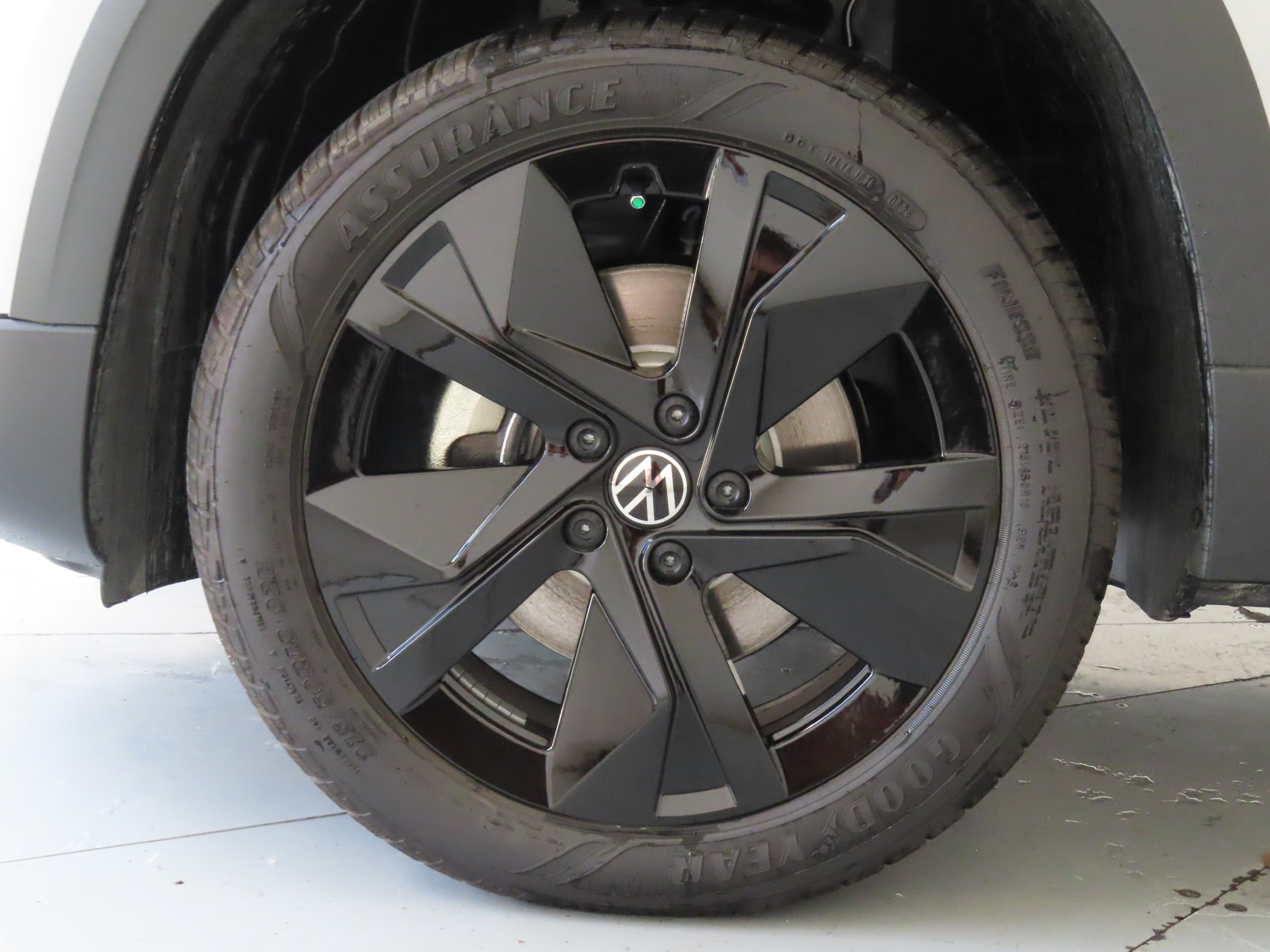 New 2026 Volkswagen Taos SE FWD image 26