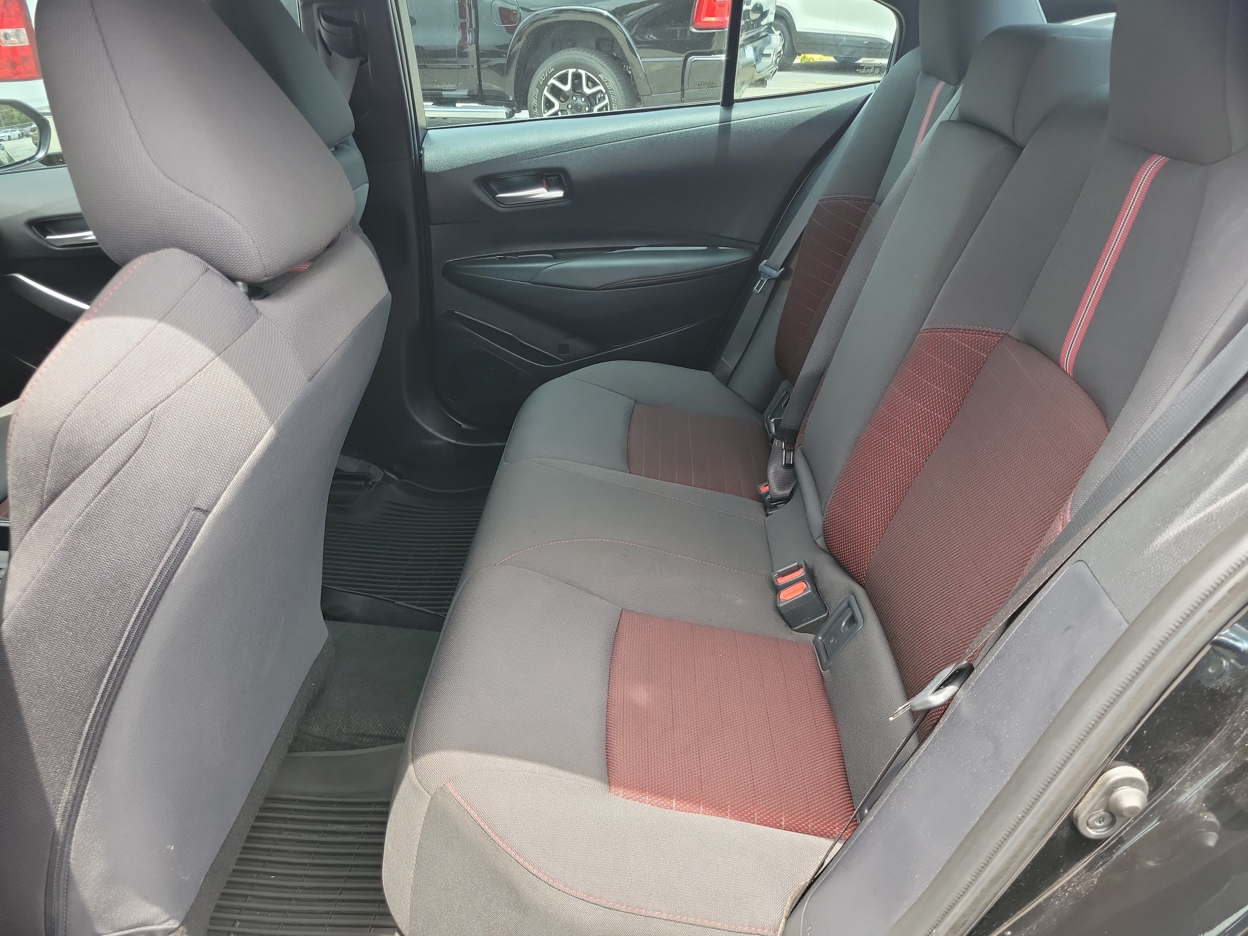 Used 2025 Toyota Corolla SE FWD image 10