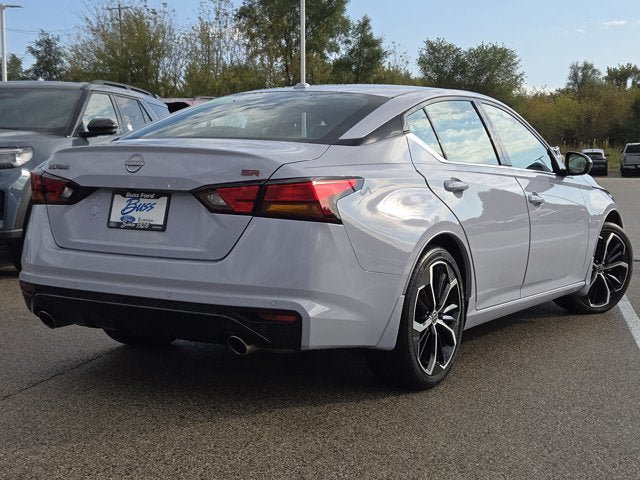 Used 2024 Nissan Altima 2.5 SR w/ SR Premium Package FWD image 12