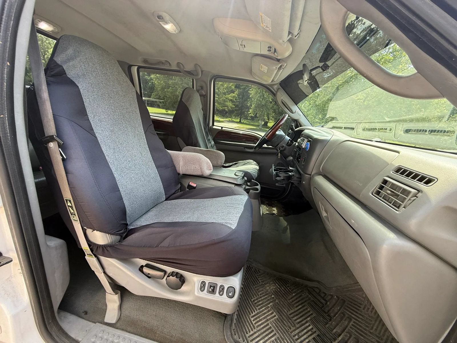 Used 2003 Ford F250 Lariat AWD/4WD image 15