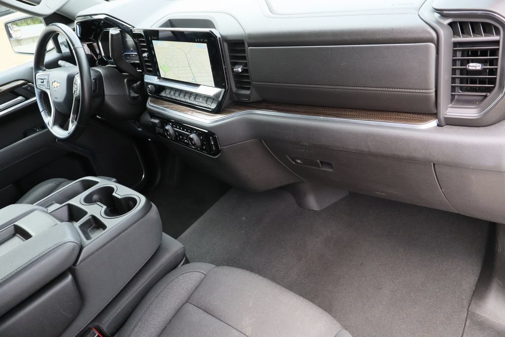 Used 2025 Chevrolet Silverado 1500 LT AWD/4WD image 27