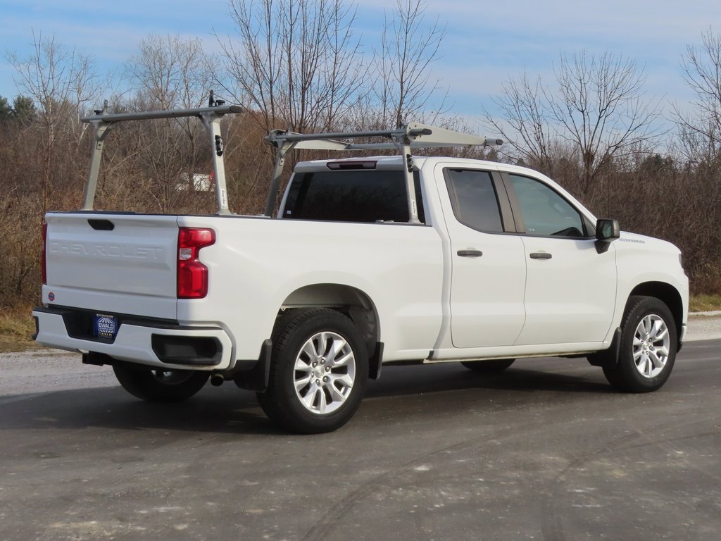 Used 2021 Chevrolet Silverado 1500 Custom image 3