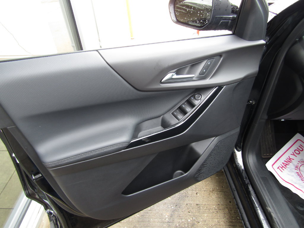Used 2026 Chevrolet Equinox LT AWD/4WD image 20