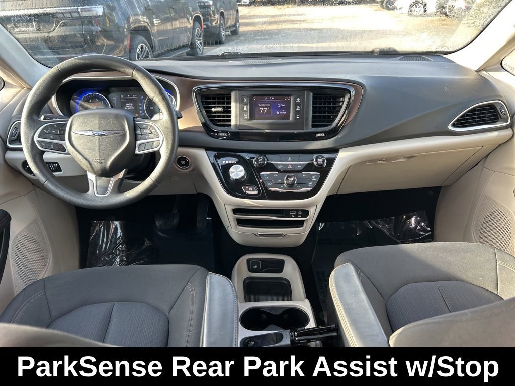 Used 2017 Chrysler Pacifica LX FWD image 30