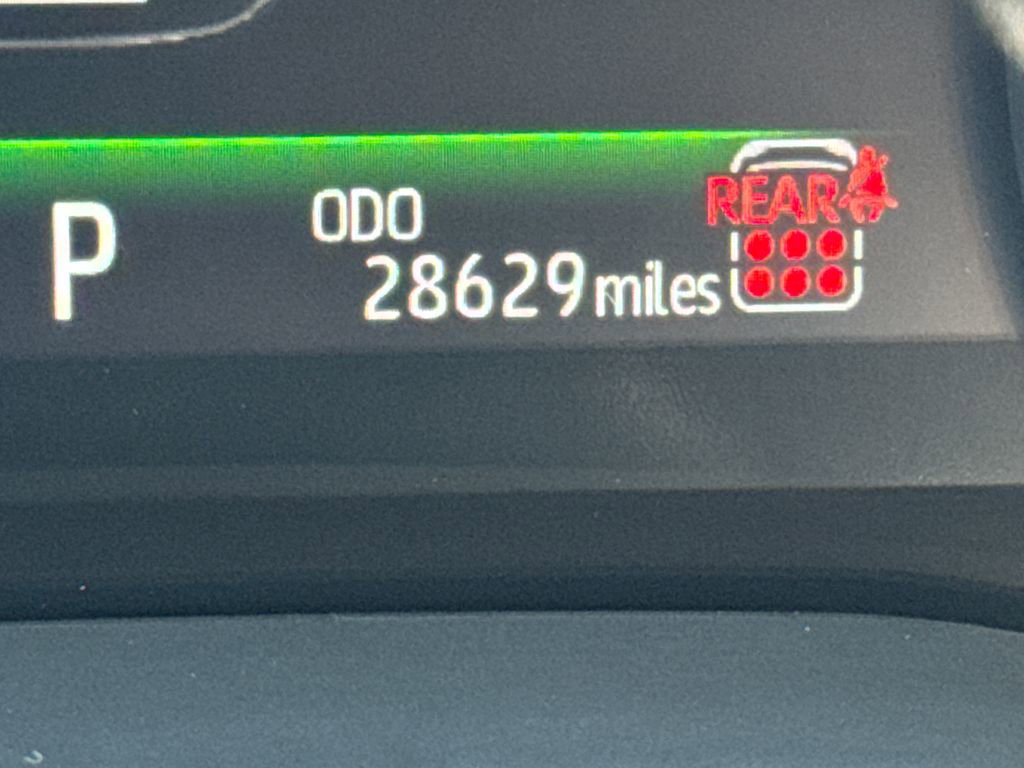 Used 2025 Toyota Sienna LE image 19