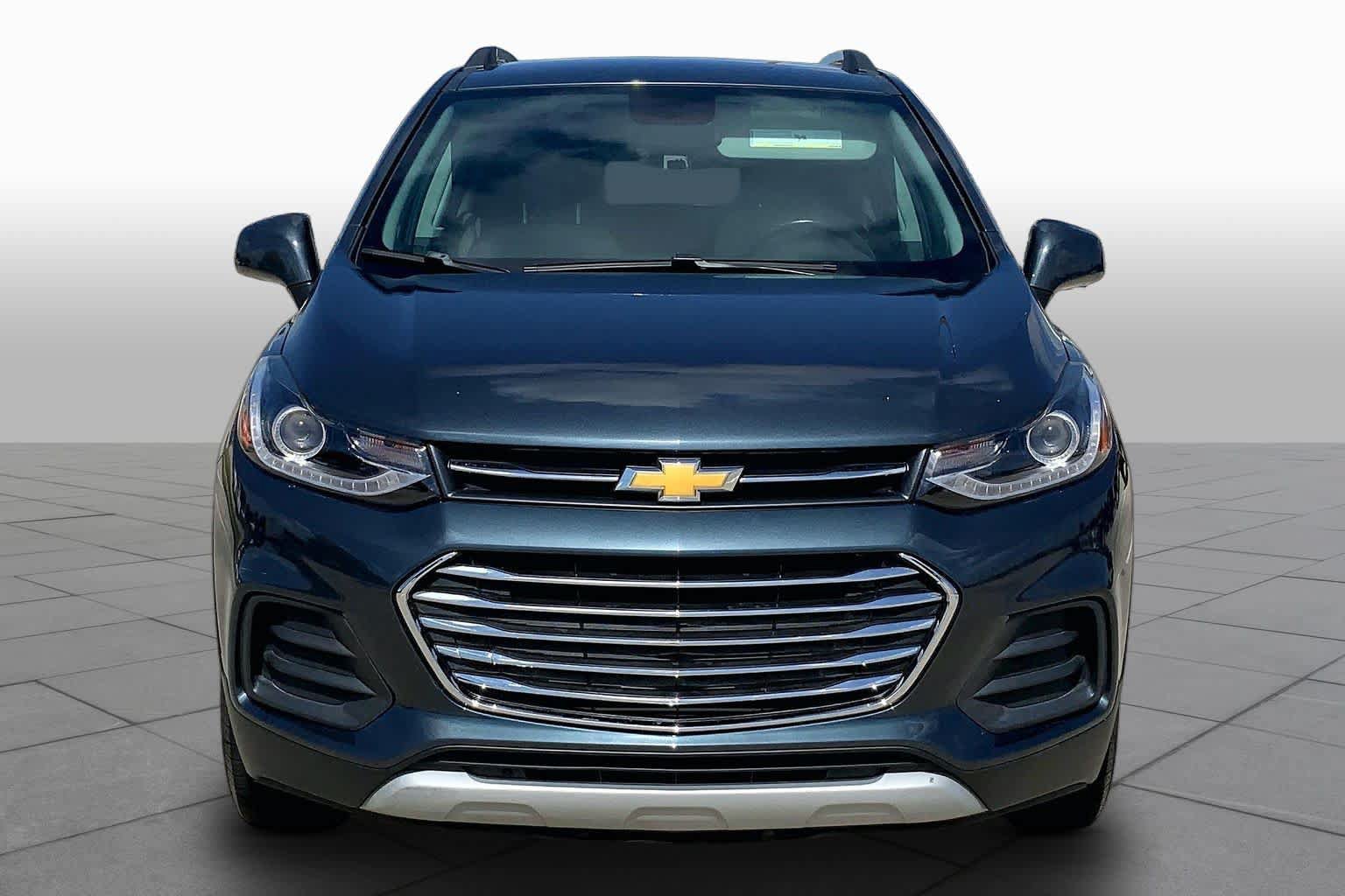 Used 2022 Chevrolet Trax LT w/ LT Convenience Package AWD/4WD image 4