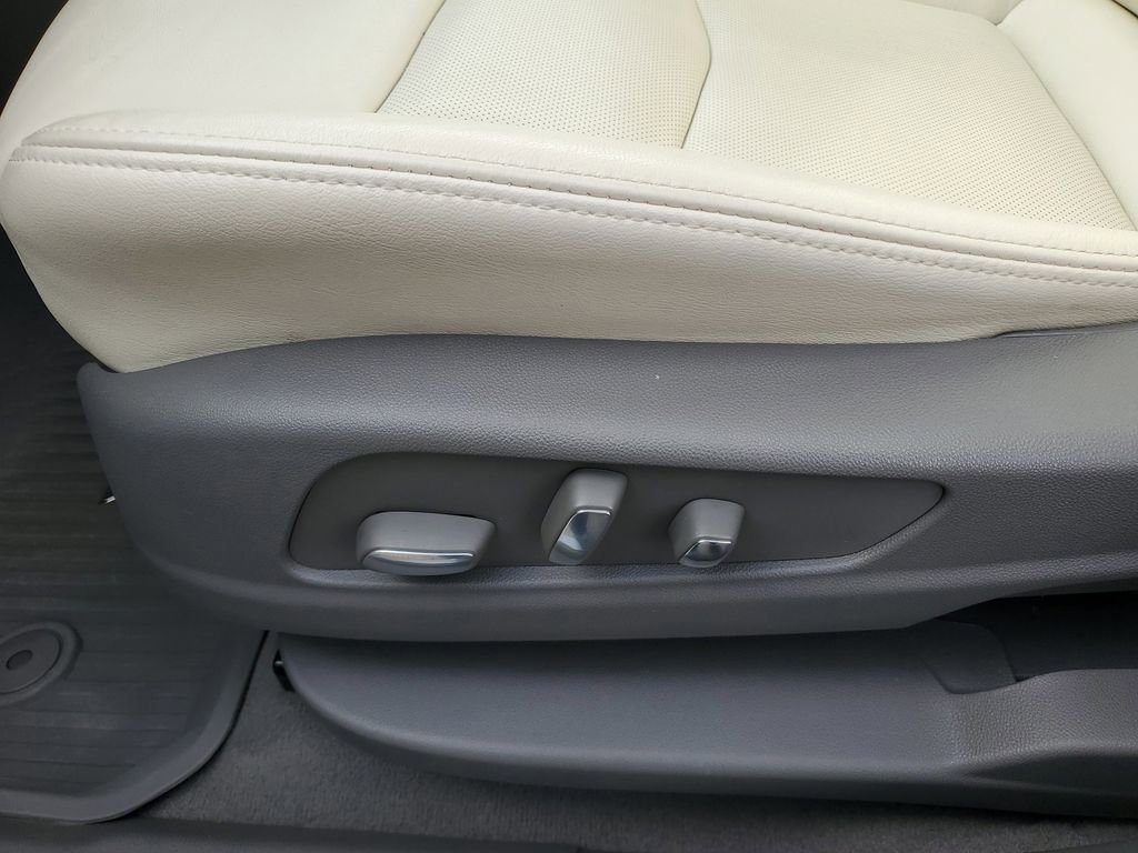 Certified 2024 Cadillac XT6 Premium Luxury w/ LPO, Floor Liner Package image 8